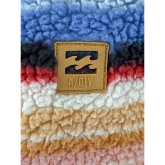 Billabong Switchback Womens Fleece Top Size Small Striped Multicolor Pockets EUC - Picture 9 of 16